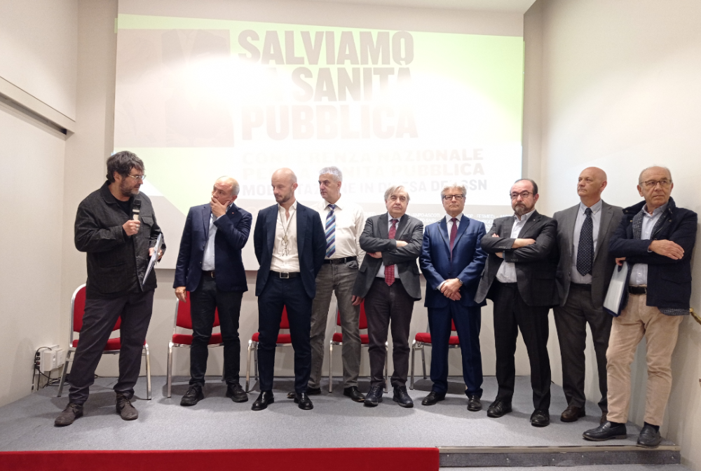 "Salviamo la sanità". Medici e pazienti uniscono le forze